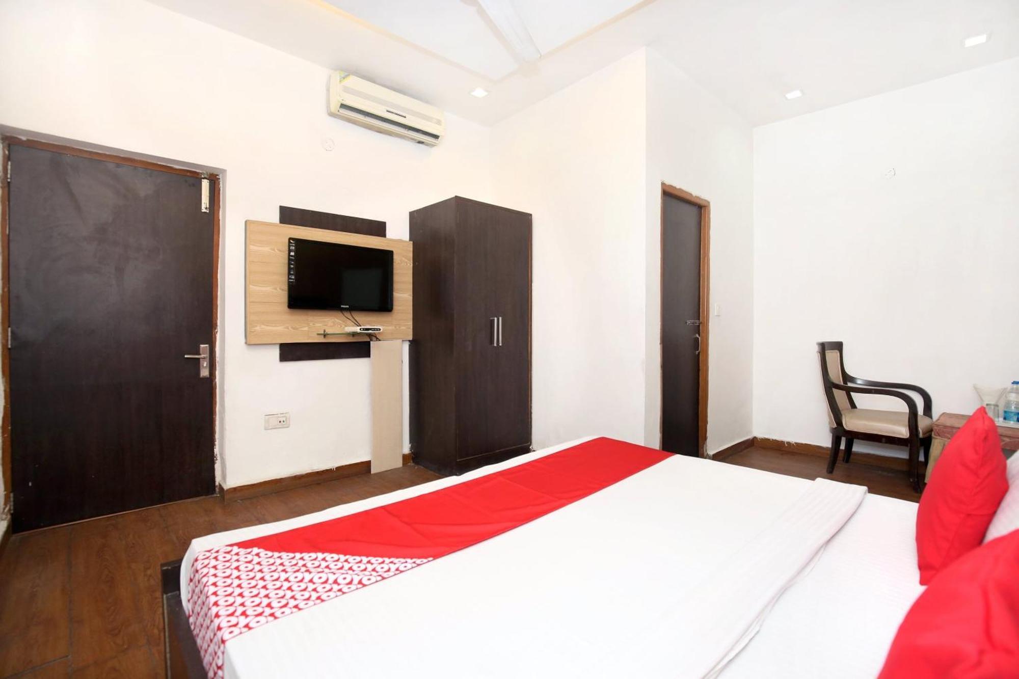 Hotel O Queensland 암리차르 외부 사진
